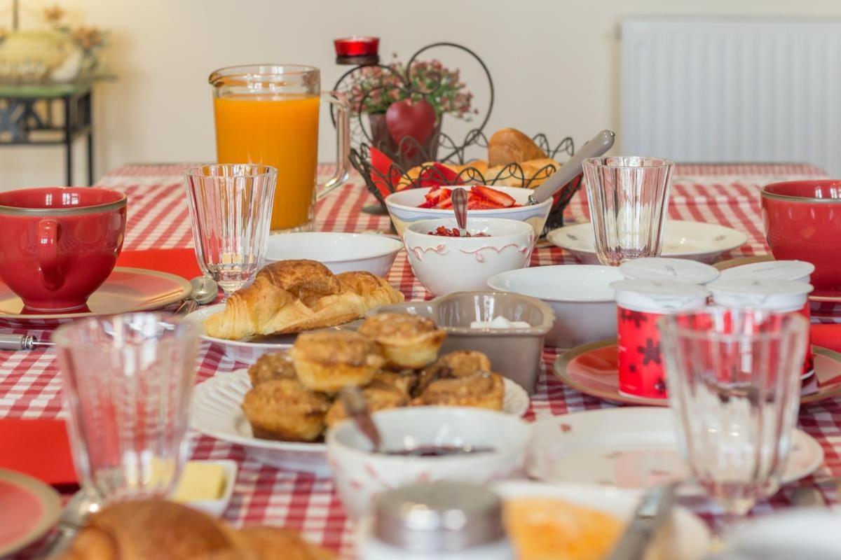 Logis De L'Orme Bed & Breakfast La Rochepot ภายนอก รูปภาพ