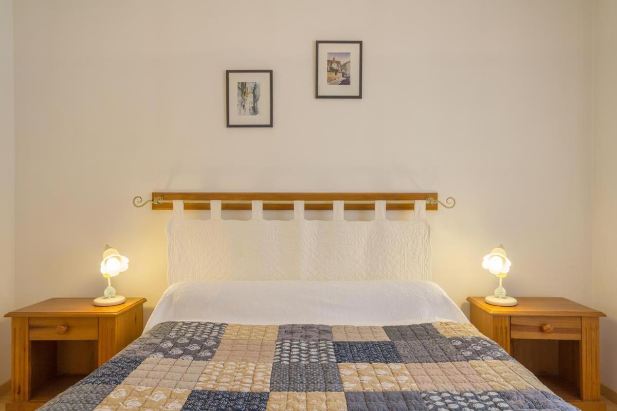 Logis De L'Orme Bed & Breakfast La Rochepot ภายนอก รูปภาพ